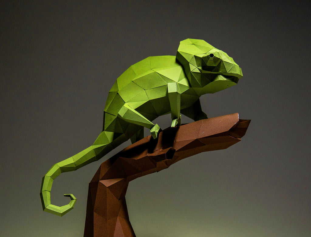 Chameleon paper craft